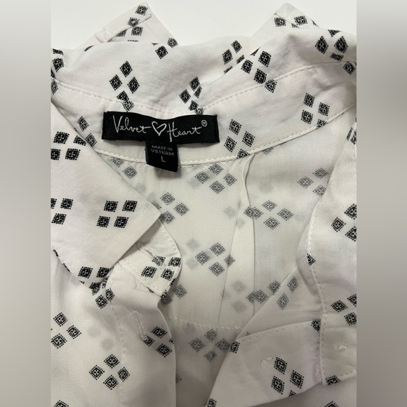 Velvet & heart sleeveless shirt - Picture 2 of 4